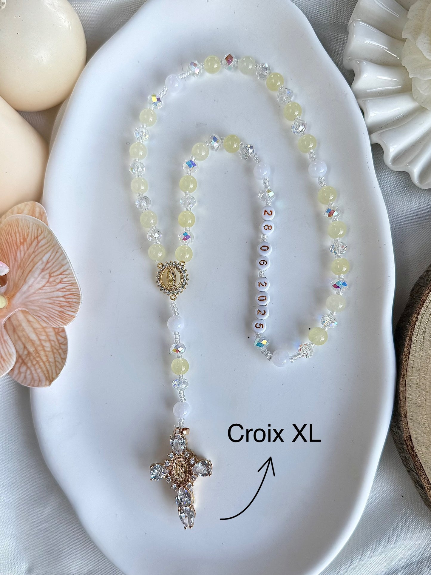 Chapelet jaune + date