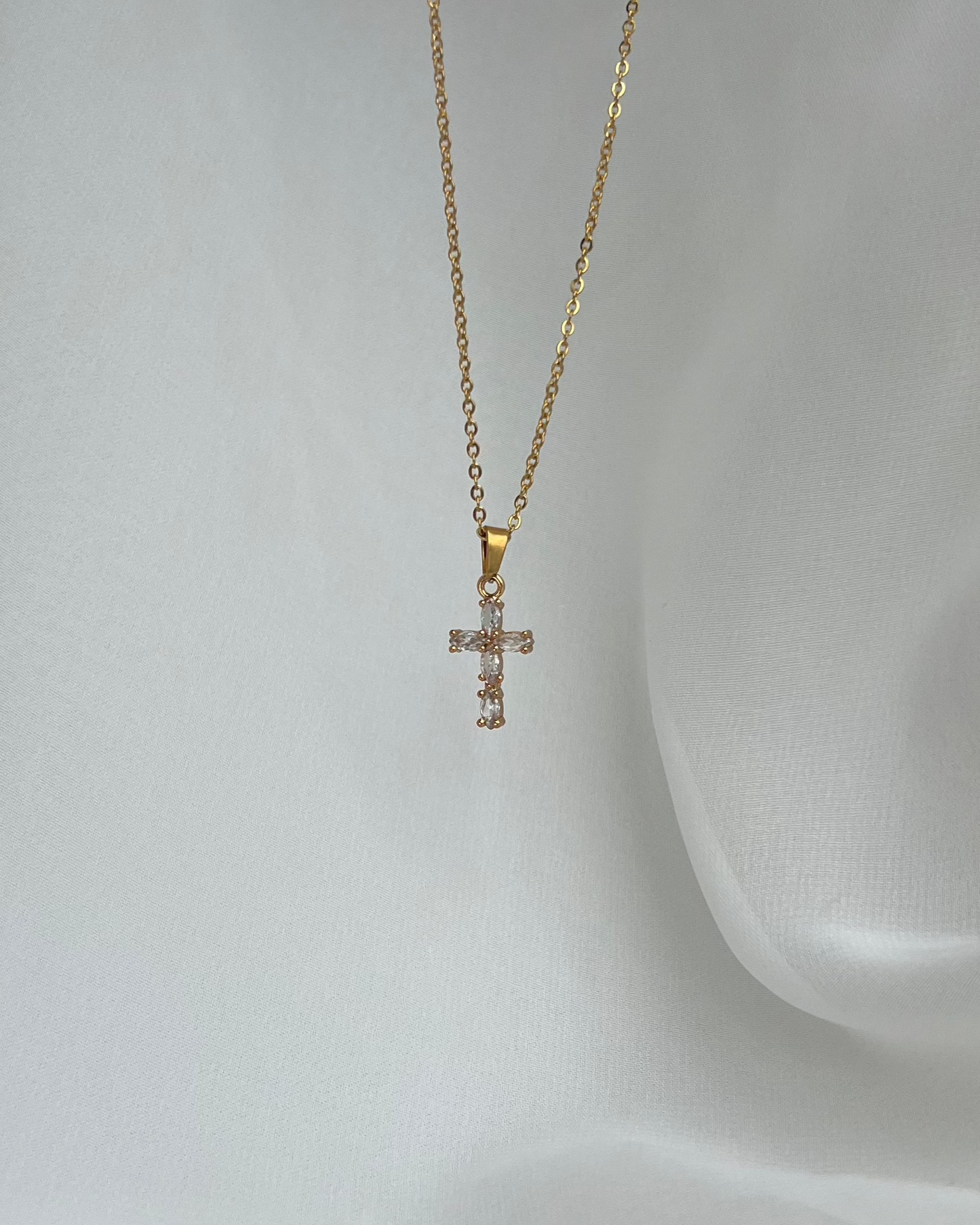 Collier Sarah
