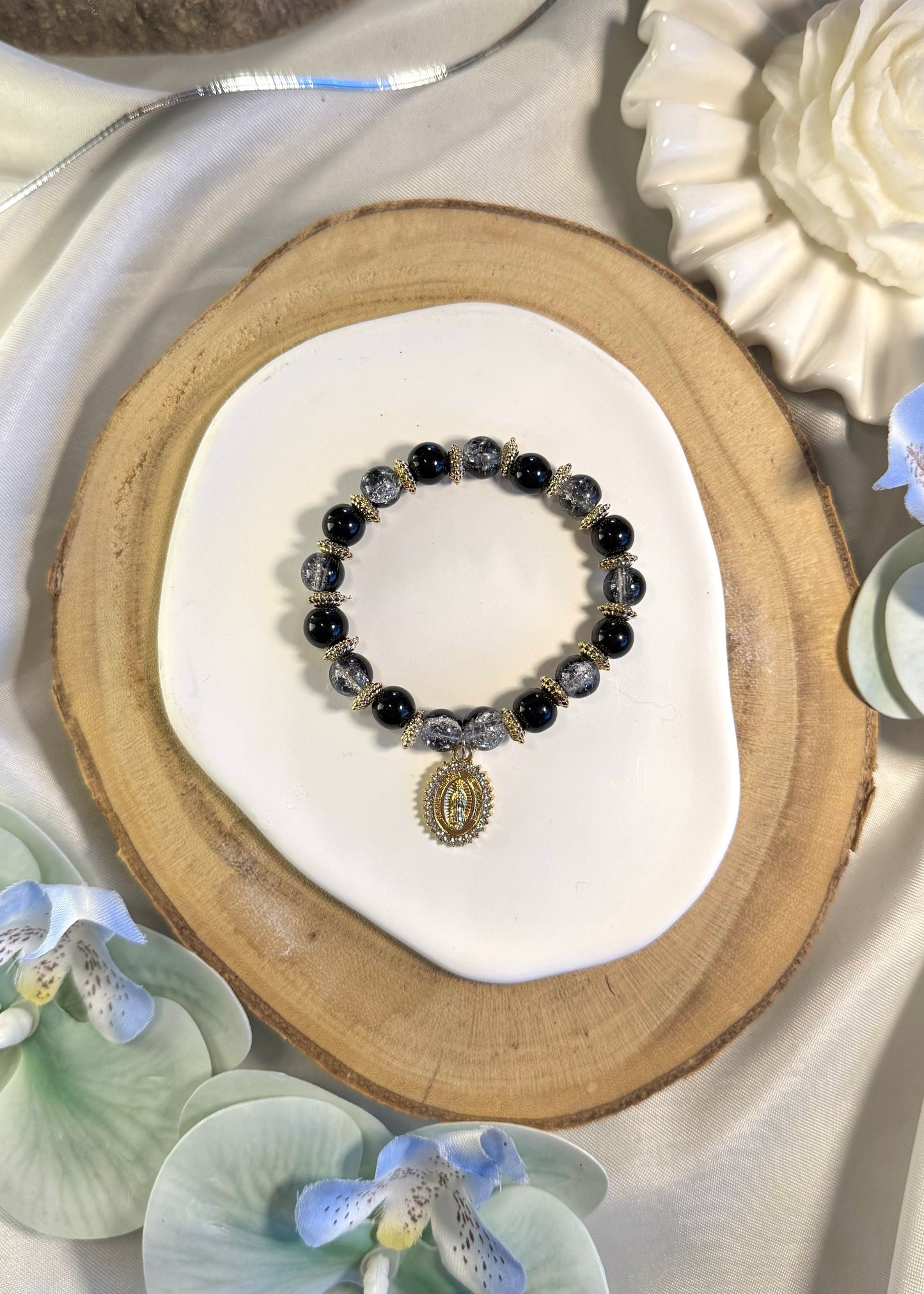 Bracelet avec médaillon de la vierge marie fuchsia