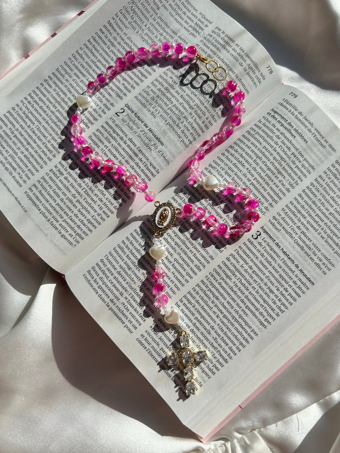 Chapelet de rétroviseur fuschia