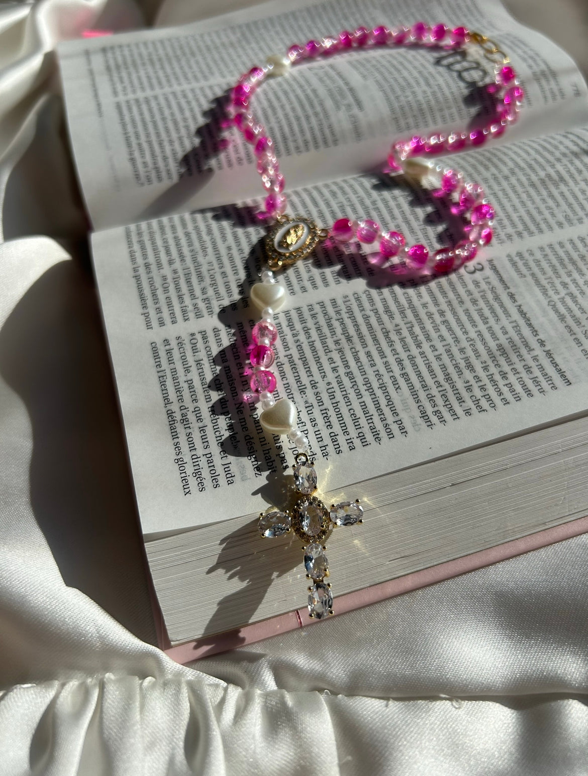 Chapelet de rétroviseur fuschia