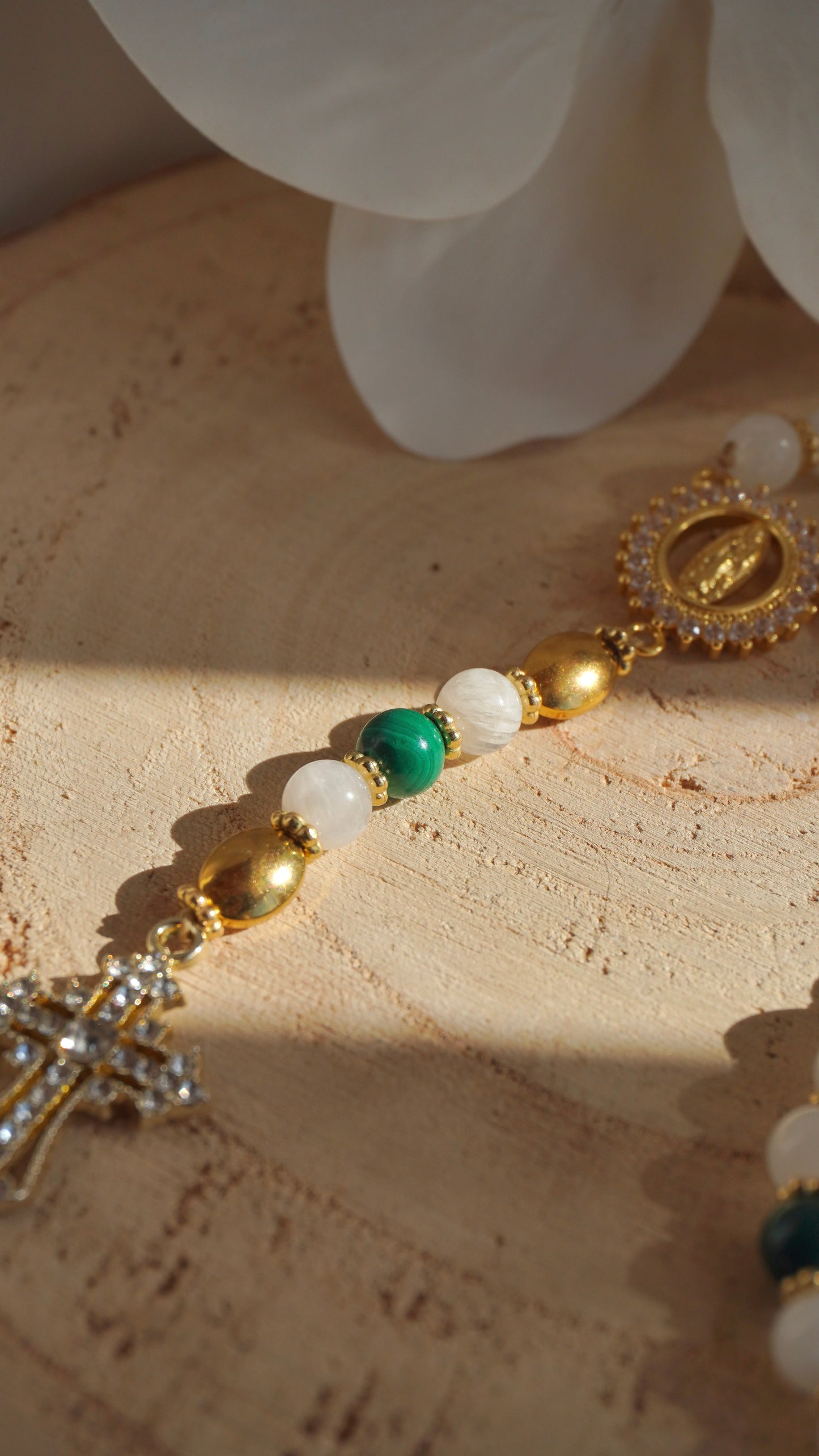 Chapelet pierres naturelles malachite x pierre de lune