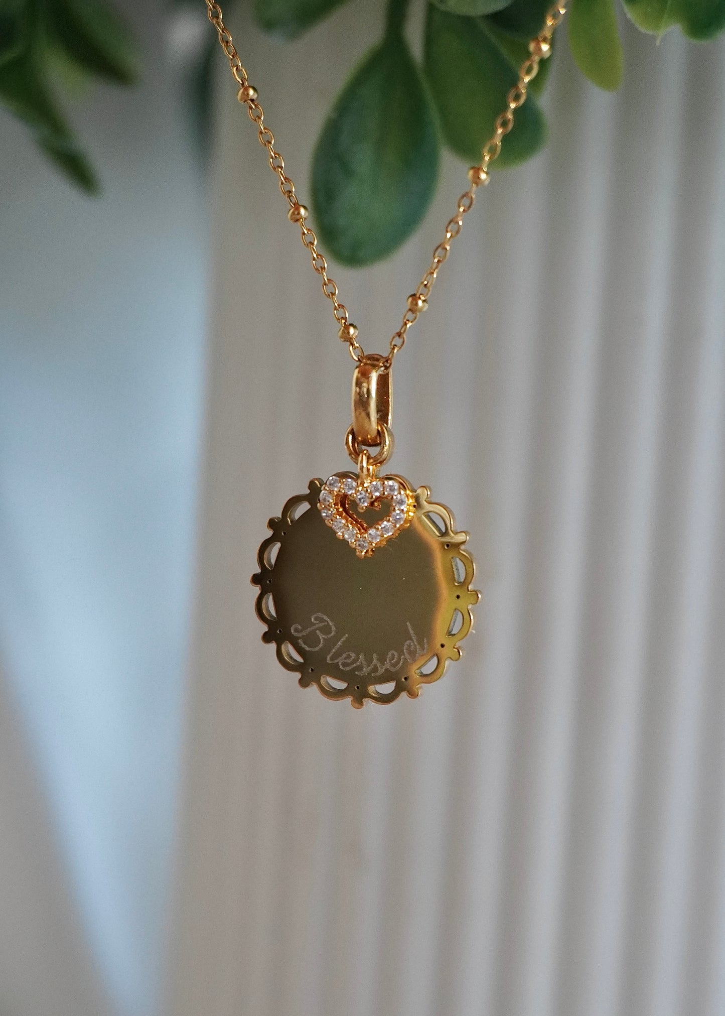 Médaille dentelle avec coeur