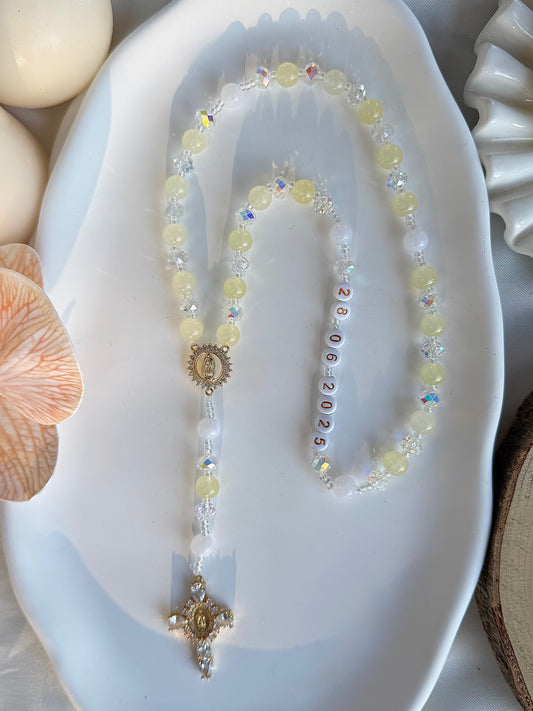 Chapelet jaune + date