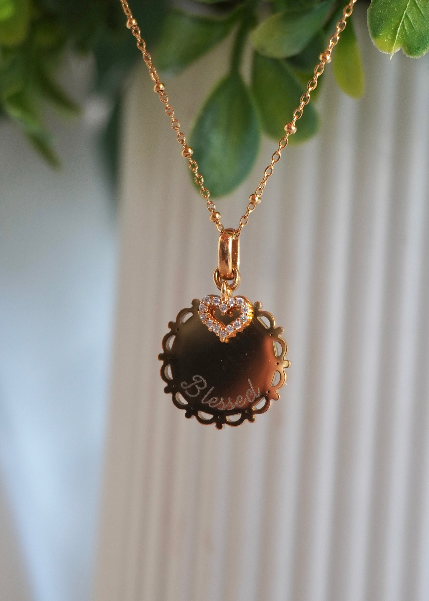 Médaille dentelle avec coeur