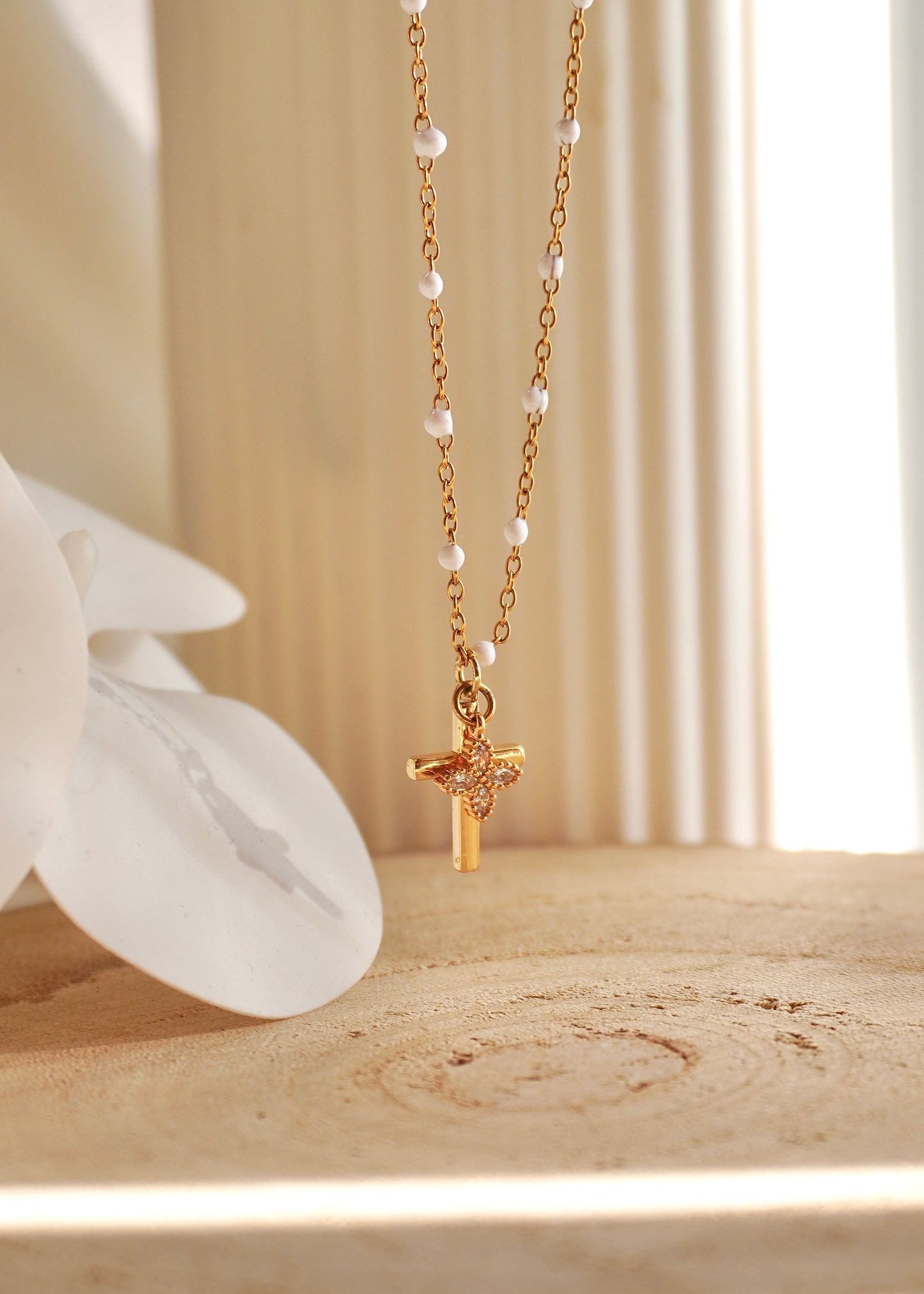 Collier croix + trèfle (Couleur de la chaîne au choix !)