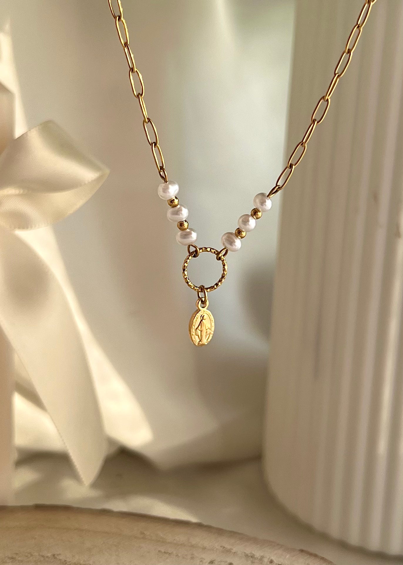 Collier 10