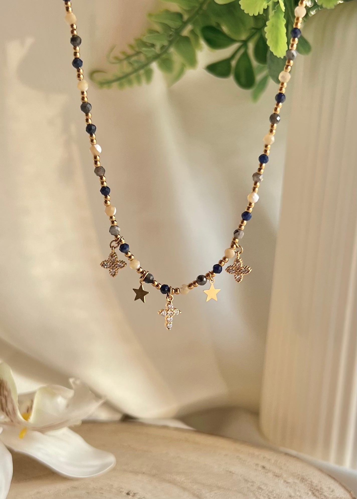Collier 8